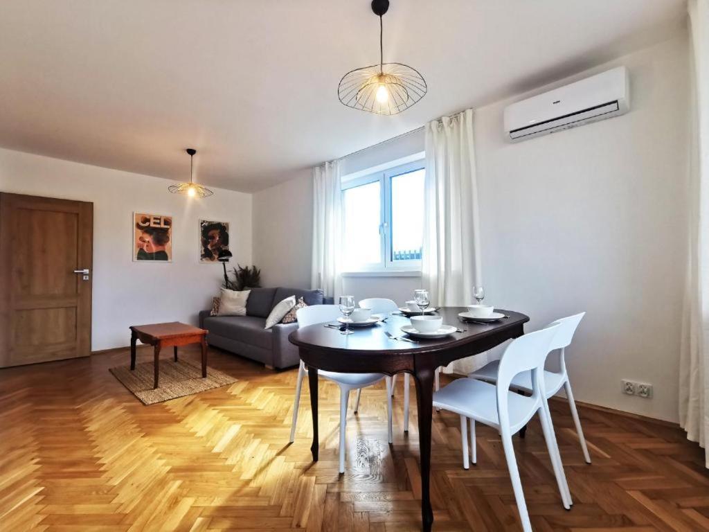 Wroc'Love Haukego Bosaka Check-In 24H Wroclaw Luaran gambar